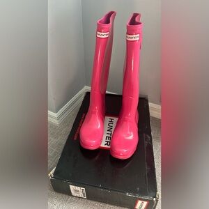 EUC Hunter Original Rain Boots - Color Lipstick